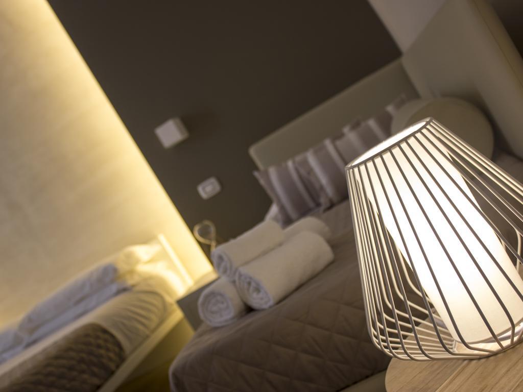 La Banchina Holiday Rooms Trani Exterior foto